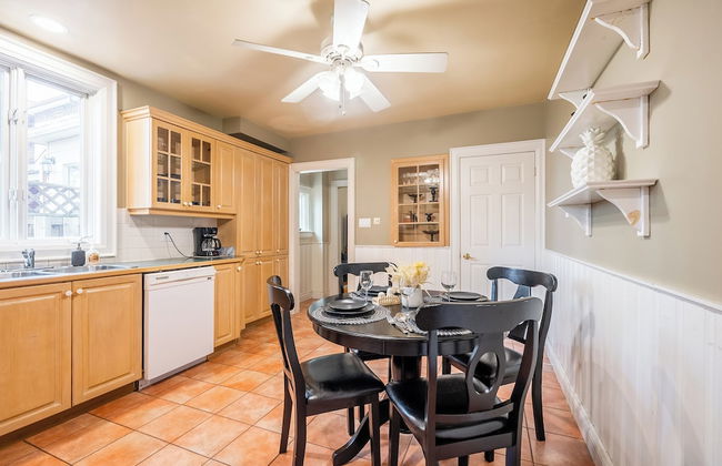 Cozy Houses in Downtown Toronto by GLOBALSTAY - Photo 71