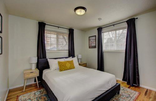 Sunset Home perfect for extended stays with fully fenced in yard, designated office, two living rooms, located across from Boise Foothills and close to Bogus Basin in Boise's North End - Photo 15