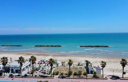 Perfect Spot with WiFi & AC by Host Hero - Foto 6