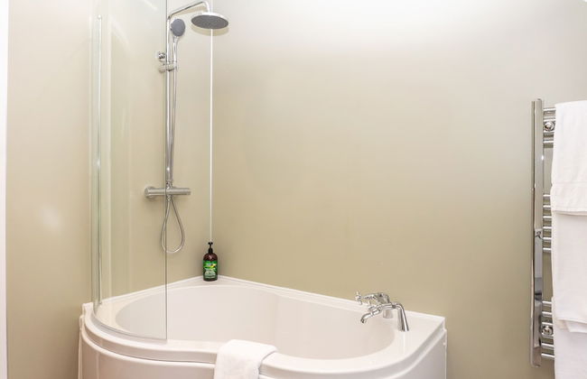 The Patches - Photo 15