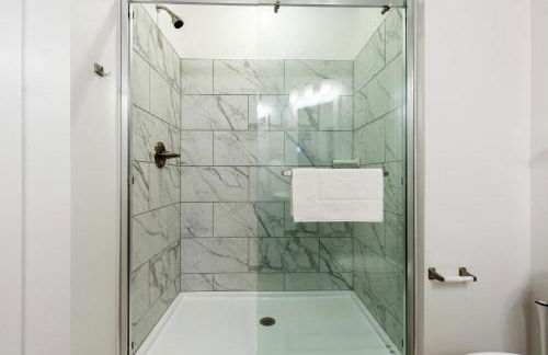 Landing Stunning 2BD in Manhattan Harbour - Foto 17