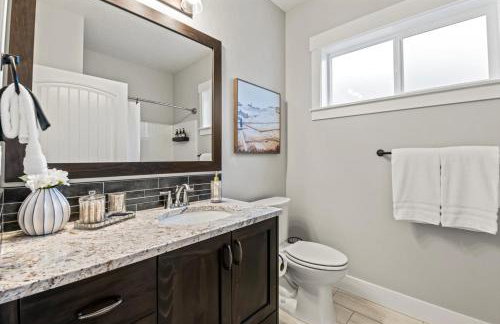 Relaxing Sauna Retreat Fire Pit and Swing Set - Foto 34