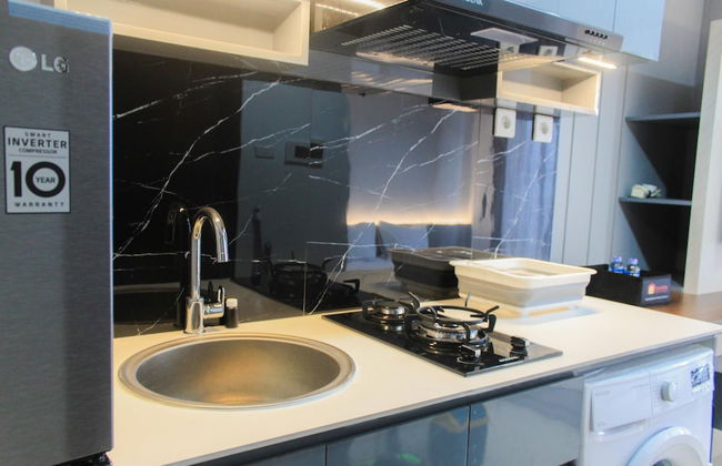 Homey and Comfort Studio at West Vista Apartment - Photo 4