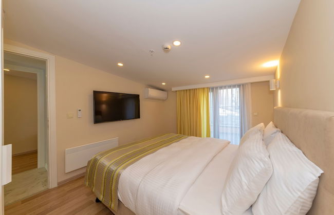 Feri Suites - Photo 8