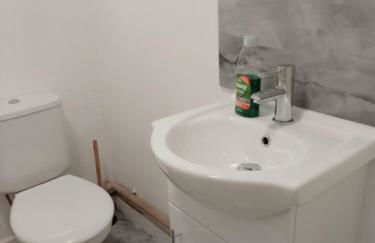 Modern 2-BDR APT in Ashton-under-Lyne By Kammili Properties Short Lets - Foto 14