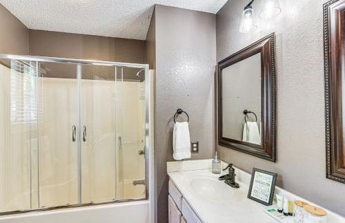 Lake of the Ozarks Home with Dock and Water Slide - Foto 15