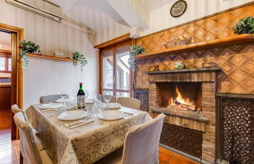 The Elegant Penthouse - Ampio Attico con Posto Auto - Foto 11