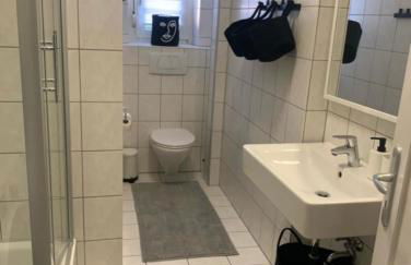 Furnished room in a shared appartment, ideal for students - Foto 6