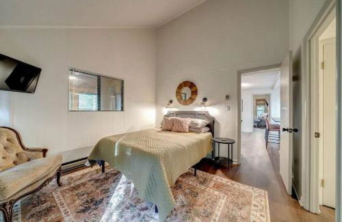 Secluded Retreat w Hot Tub, FirePit & Pool Access - Foto 19