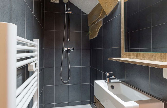 5 bedroom Apartment in Vaujany with swimming pool and terrace - Photo 17