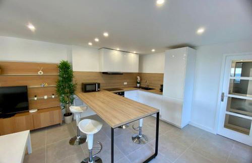 Renovated 1-bedroom apartment with sea view and large balcony Aiguebelle - Foto 17