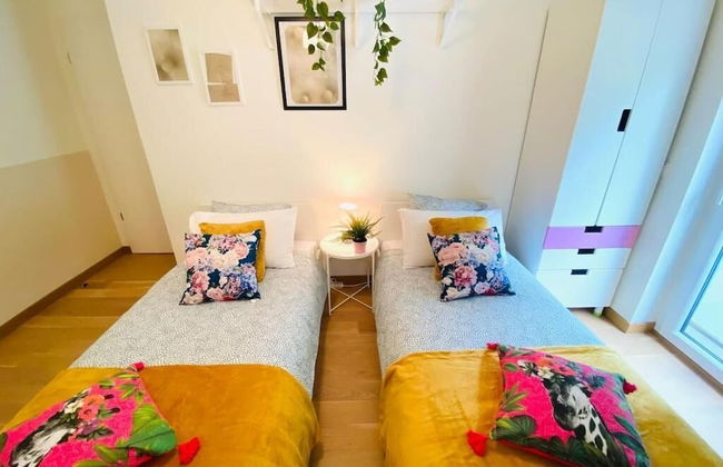 3 bedrooms in Center w Terrace&Parking - Photo 7