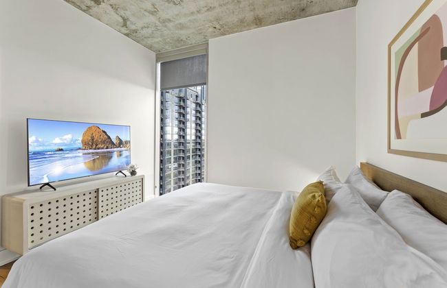 Luxury Downtown High Rise - Foto 2