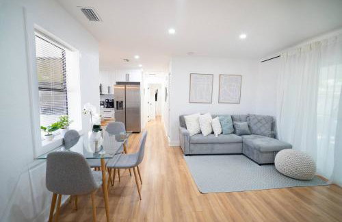 Tranquil and Sunny 4BR Getaway Home - Foto 2