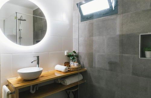 Central Charm Azores - Photo 11