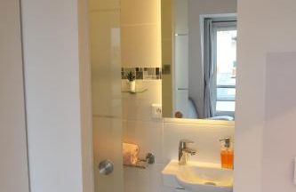 Paris 17ème - STUDIO compact 10m2 -110 sqf - coeur BATIGNOLLES - ideal SOLO traveler - Foto 13