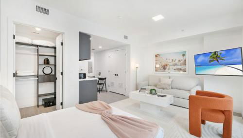 Designer Studio Downtown Miami with Rooftop Pool and Gym - Foto 3