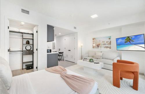 Designer Studio Downtown Miami with Rooftop Pool and Gym - Foto 3