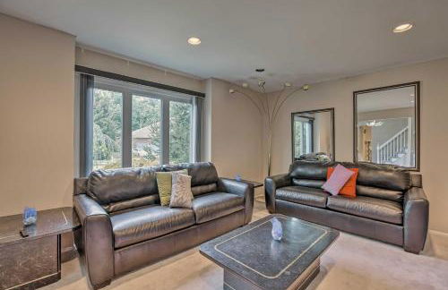 Jersey Home with Hot Tub and Private Pool! - Foto 3