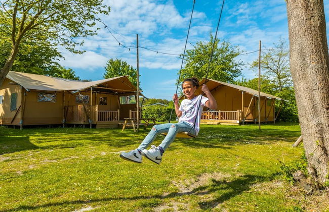 Modern Chalet With a Fireplace in a Holiday Park - Foto 37