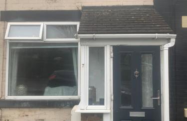 2 bedroom house - Photo 4