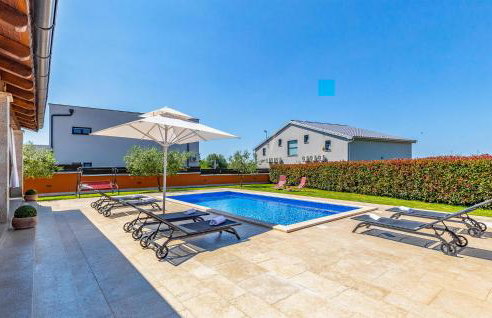 2 Bedroom Stunning Home In Skatari - Foto 13