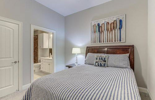 Chic 3BDR for 6 with Pool & Hot Tub Overlooks Marina - Foto 31