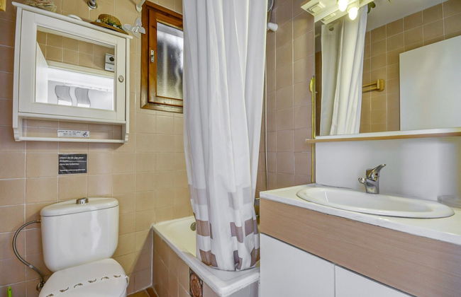 Apartment With Furnished Terrace - Photo 22