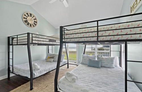 3-story beach house with incredible ocean views, steps to the beach - Photo 19