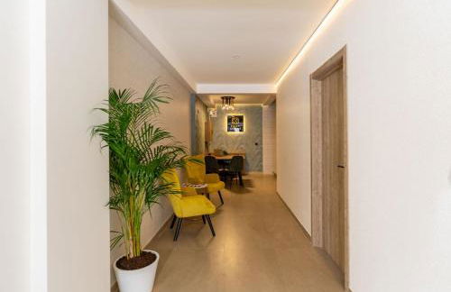 Emily Suites - Photo 8