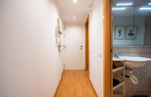 E3val1048 - Newly Decorated Flat closed to the cent - Foto 11