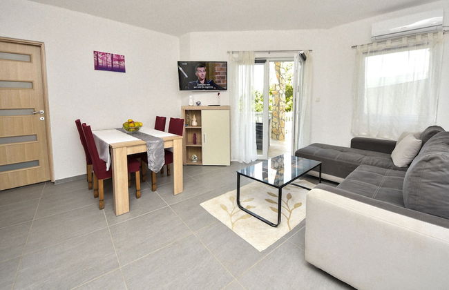 Apartmani Robi i Kristina - Photo 76