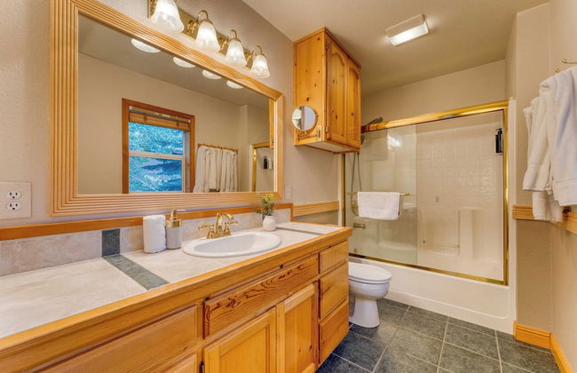 Golden Summit by Avantstay Stunning Secluded Cabin w/ Access to Tahoe Donner - Foto 14