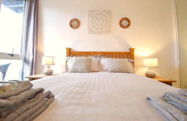 MK Hub Apartment with Oak Furniture - Foto 2