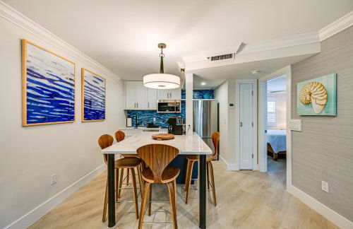 Upscale Naples Condo with Pool Access Walk to Pier! - Foto 8