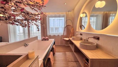 Blossom Suite-Hyper centre Jacuzzi Balcon clim - Foto 2