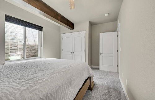 Modern 5BR/3BA Luxury Home|Movie Nights & Comfort - Foto 41