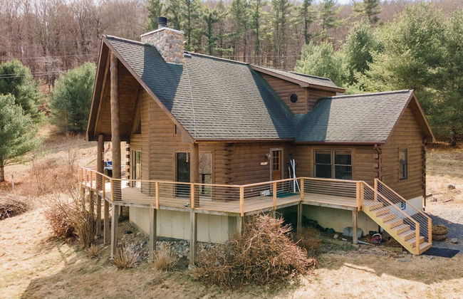 Secluded w/ Deck Views, Hot Tub, & Ping Pong Hudson in the Berks by Avantstay - Foto 48