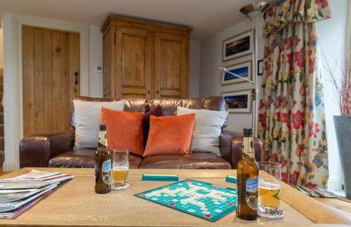 Cruck Barn Cottage - Photo 10