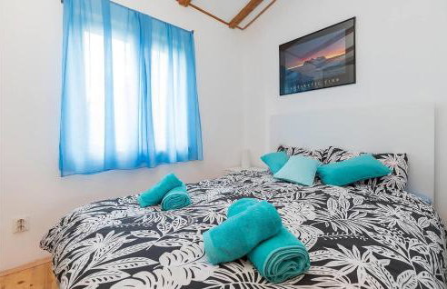 Gorgeous Home In Porec With Wifi - Photo 12