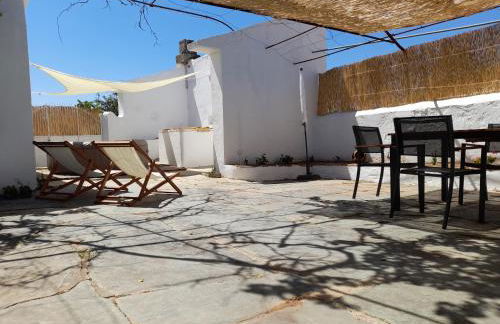 StoryHouse33 - Casa com histórias, pátio e jacuzzi - Foto 37