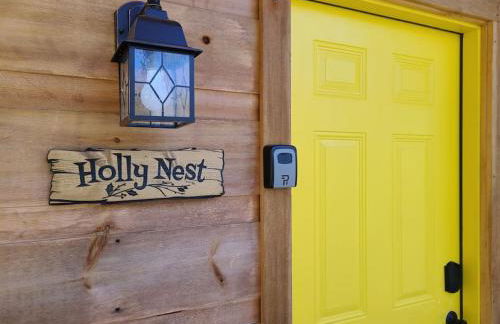Holly Nest a Cozy Cabin Getaway near Gatlinburg - Photo 13