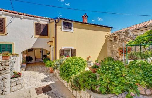 Apartments by the sea Martinscica, Cres - 22582 - Foto 2