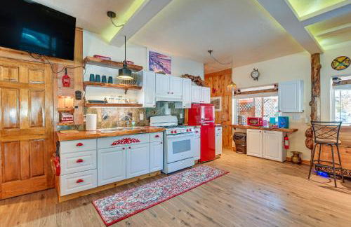 Cozy Kenai Abode with Private Deck 5 Mi to Ocean! - Foto 9