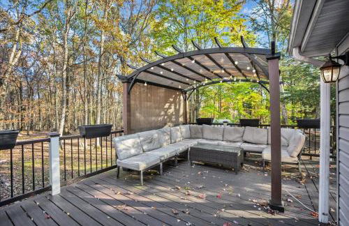 Serene Pocono Escape Hot Tub Lake Access - Foto 11