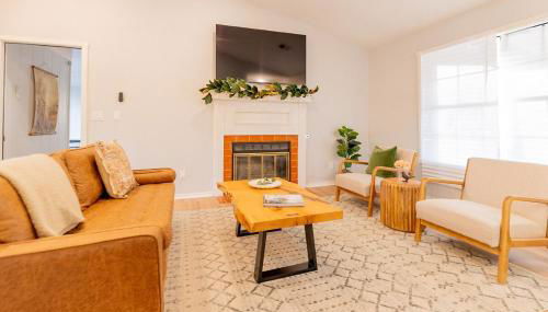 Cozy retreat and views near campus with gourmet kitchen - Foto 3