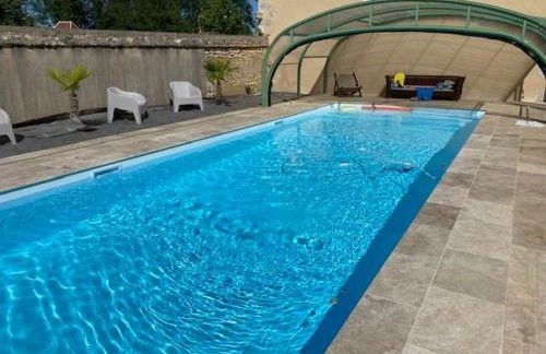 Maison de charme avec piscine couverte, vélos, barque et coin pêche, proche Châteauroux et George Sand - FR-1-591-168 - Foto 2