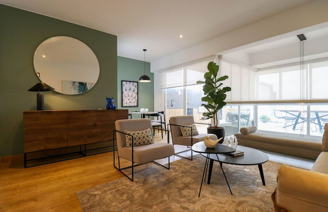 Elegant 3BR Duplex With Balcony in Miraflores - Photo 42