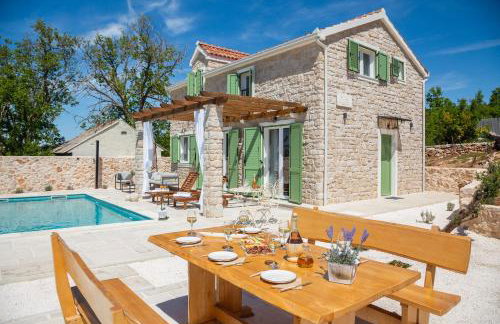 Villa Cavalleria Rusticana with heated pool and vineyard - Photo 18