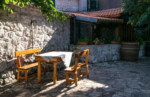 Home Sweet Home traditional Dalmatian house with pool - Photo 9